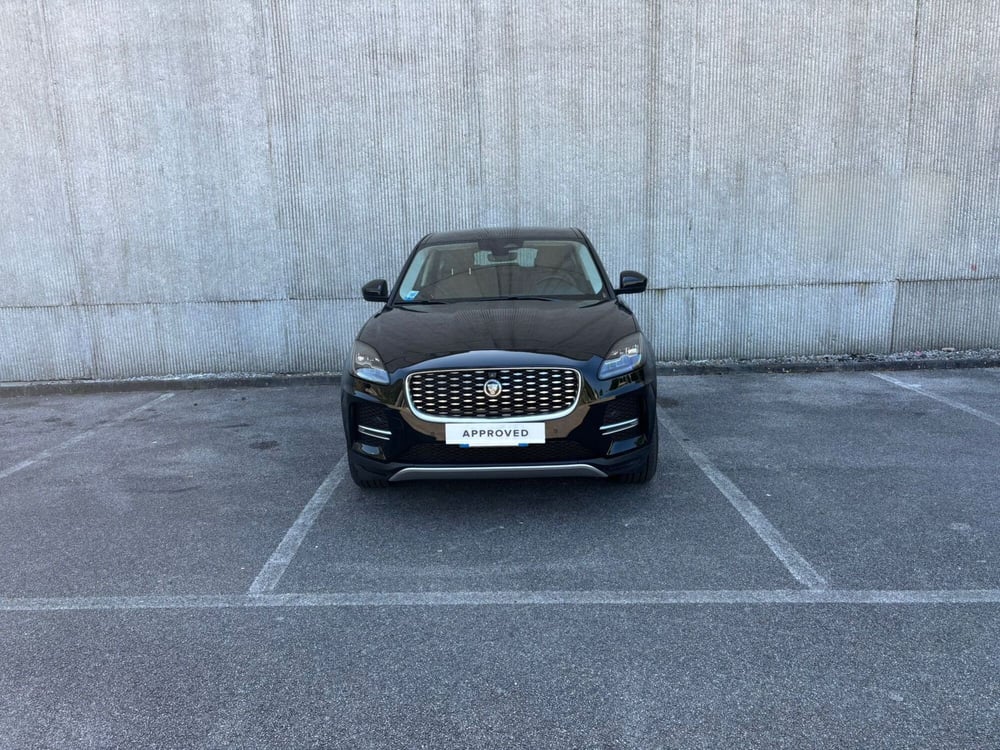 Jaguar E-Pace usata a Salerno (8)
