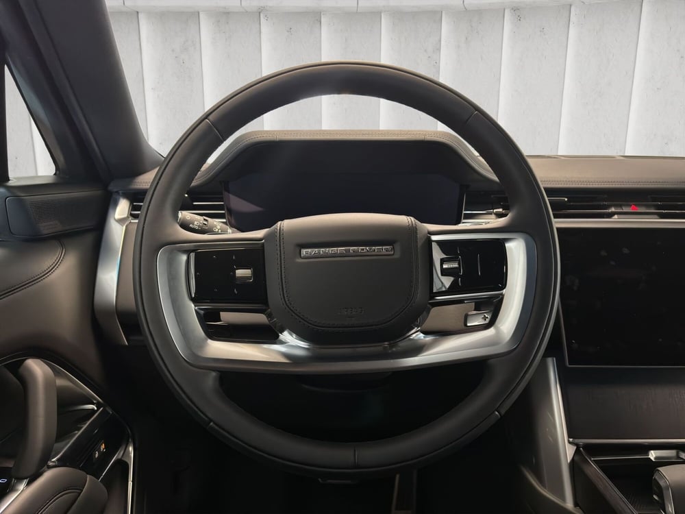 Land Rover Range Rover nuova a Milano (11)