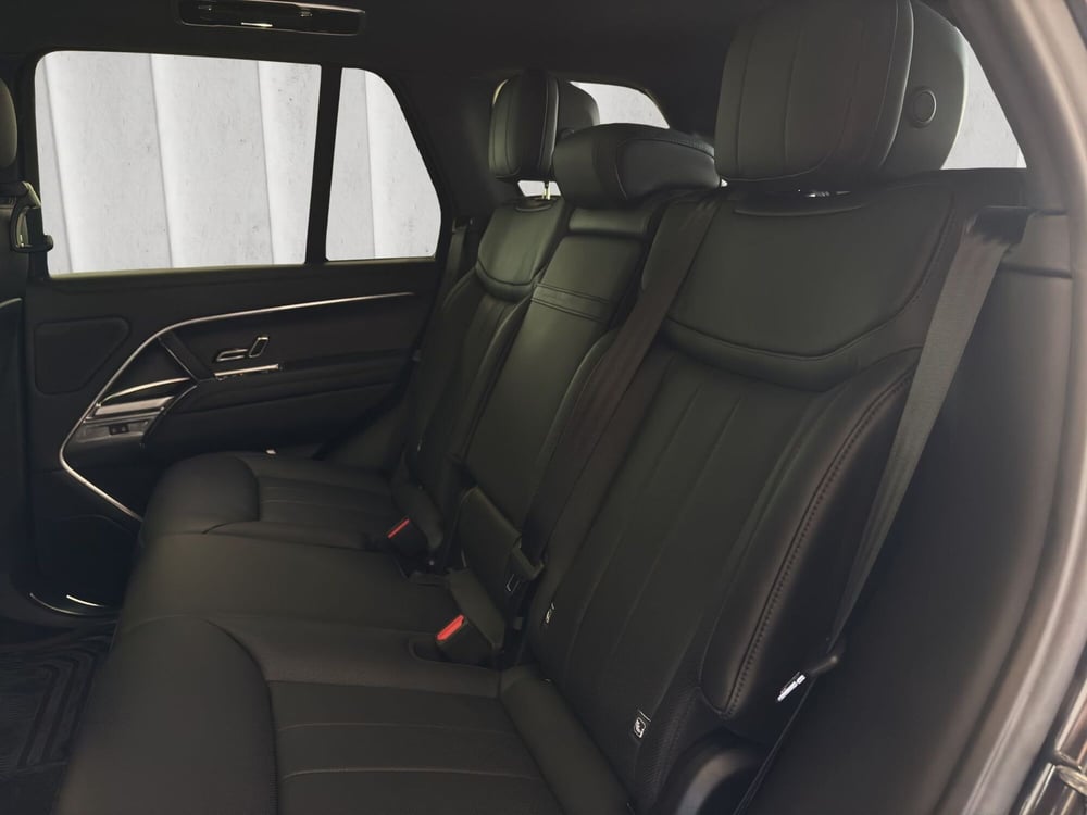 Land Rover Range Rover nuova a Milano (12)