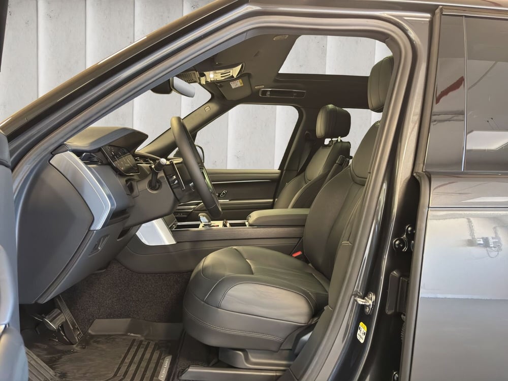Land Rover Range Rover nuova a Milano (16)