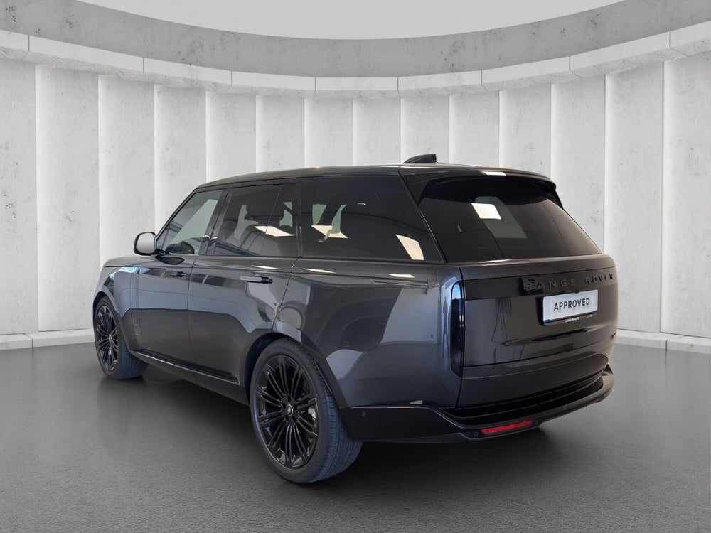Land Rover Range Rover nuova a Milano (18)