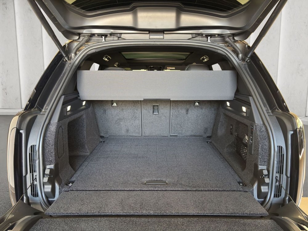 Land Rover Range Rover nuova a Milano (19)