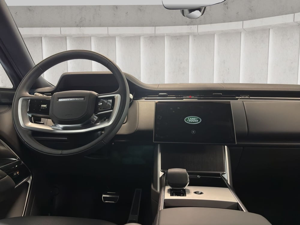 Land Rover Range Rover nuova a Milano (4)