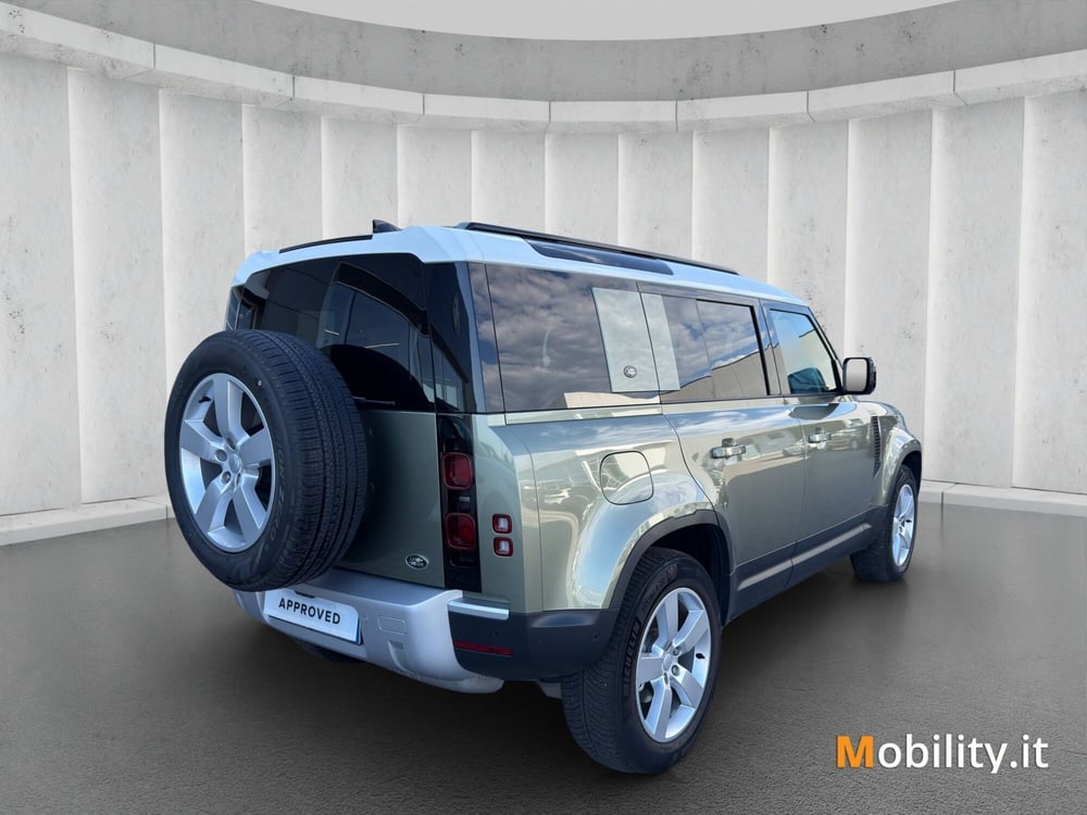 Land Rover Defender usata a Milano (2)