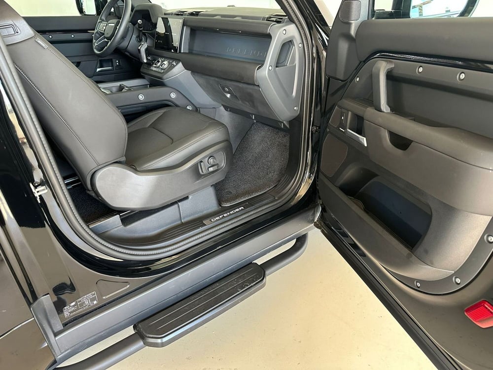 Land Rover Defender usata a Modena (13)
