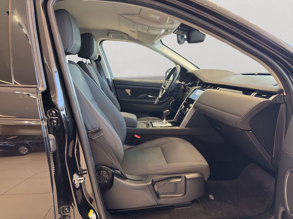 Land Rover Discovery Sport usata a Latina (3)