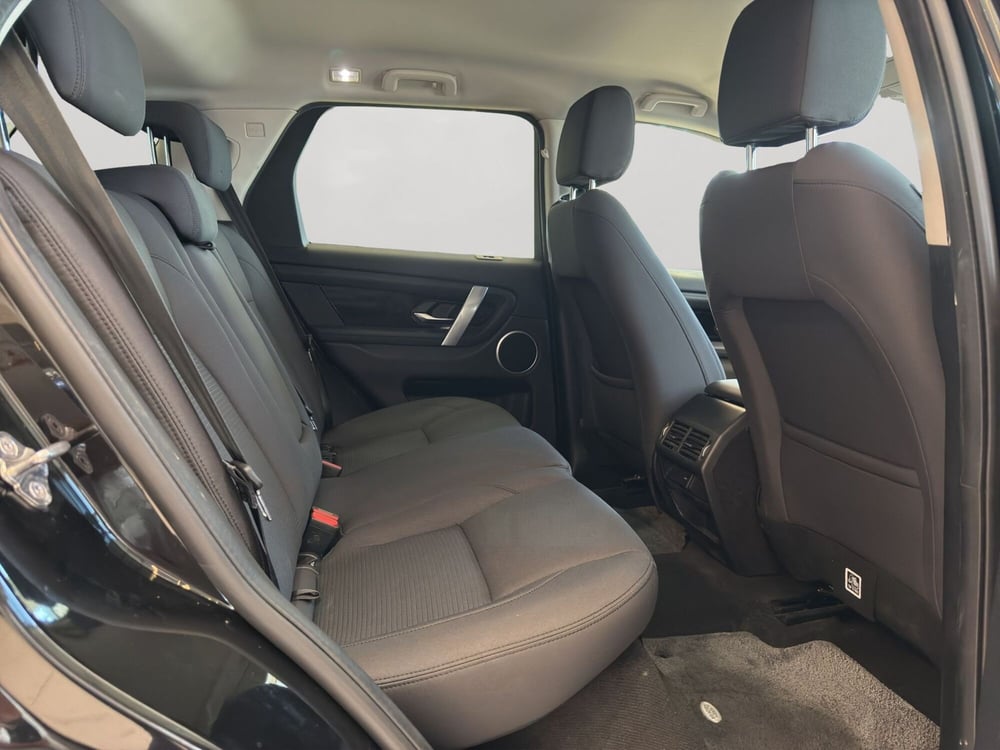 Land Rover Discovery Sport usata a Latina (5)