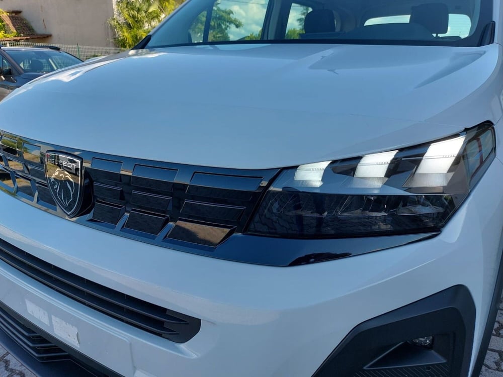 Peugeot Rifter nuova a Pavia (12)