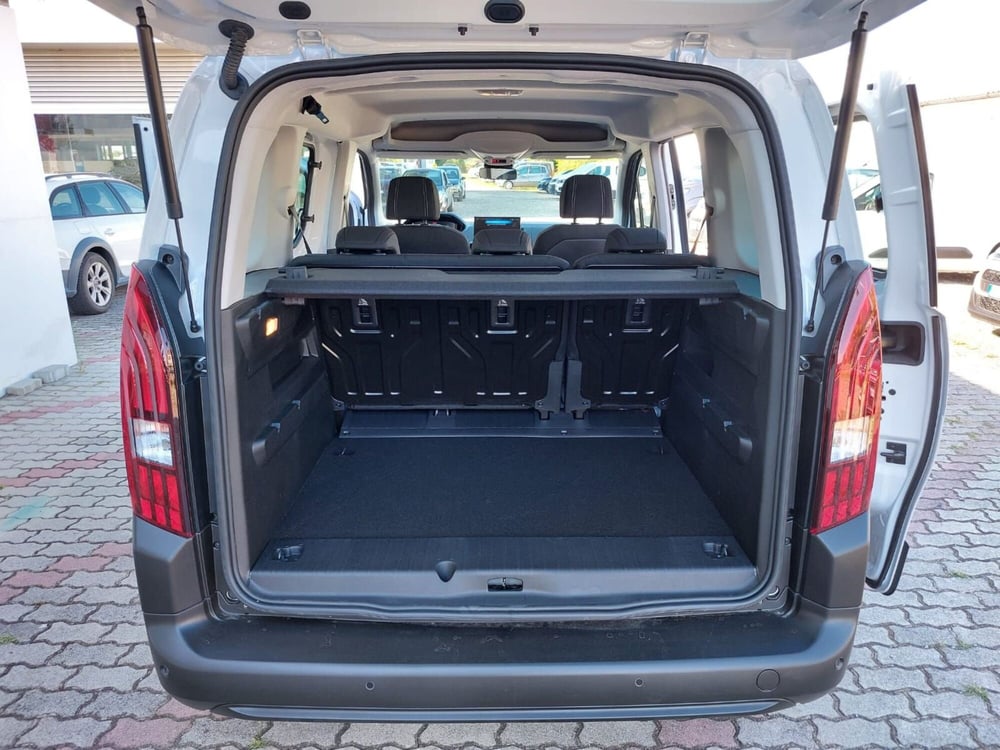 Peugeot Rifter nuova a Pavia (5)
