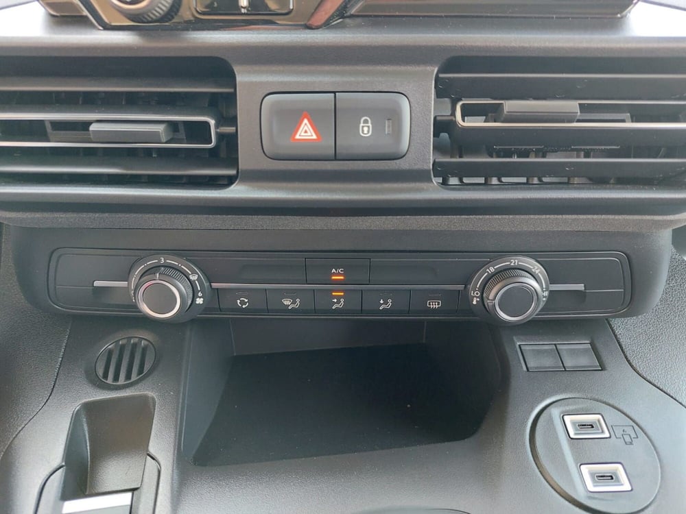 Peugeot Rifter nuova a Pavia (7)