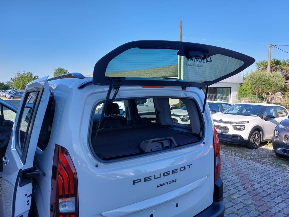 Peugeot Rifter nuova a Pavia (6)