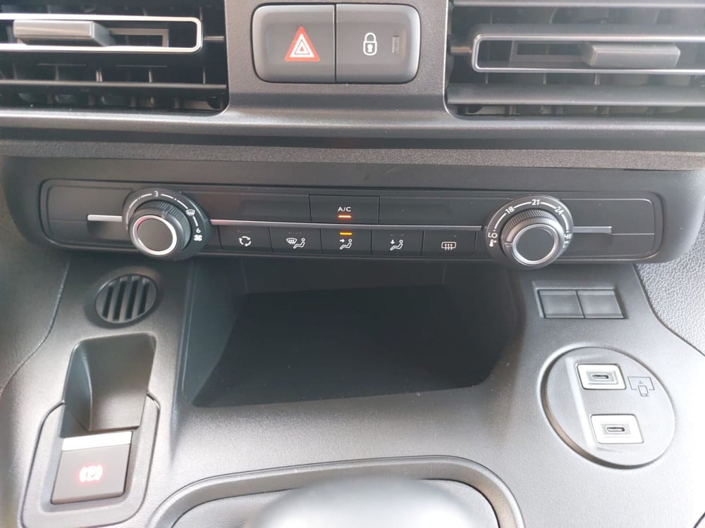 Peugeot Rifter nuova a Pavia (8)
