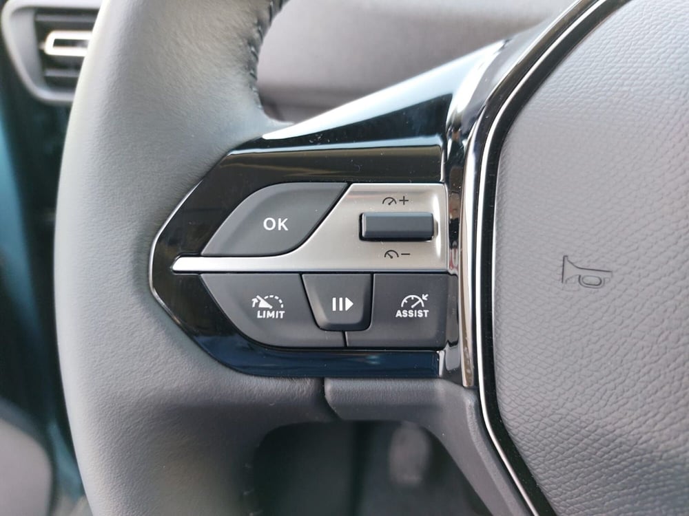 Peugeot Rifter nuova a Pavia (10)