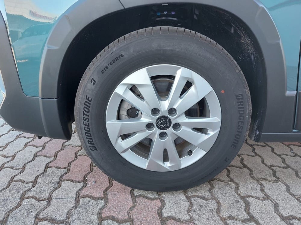 Peugeot Rifter nuova a Pavia (14)