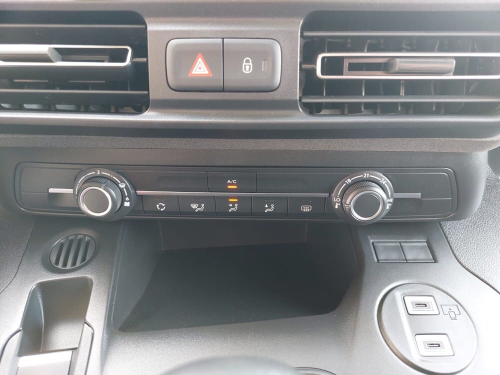 Peugeot Rifter nuova a Pavia (8)