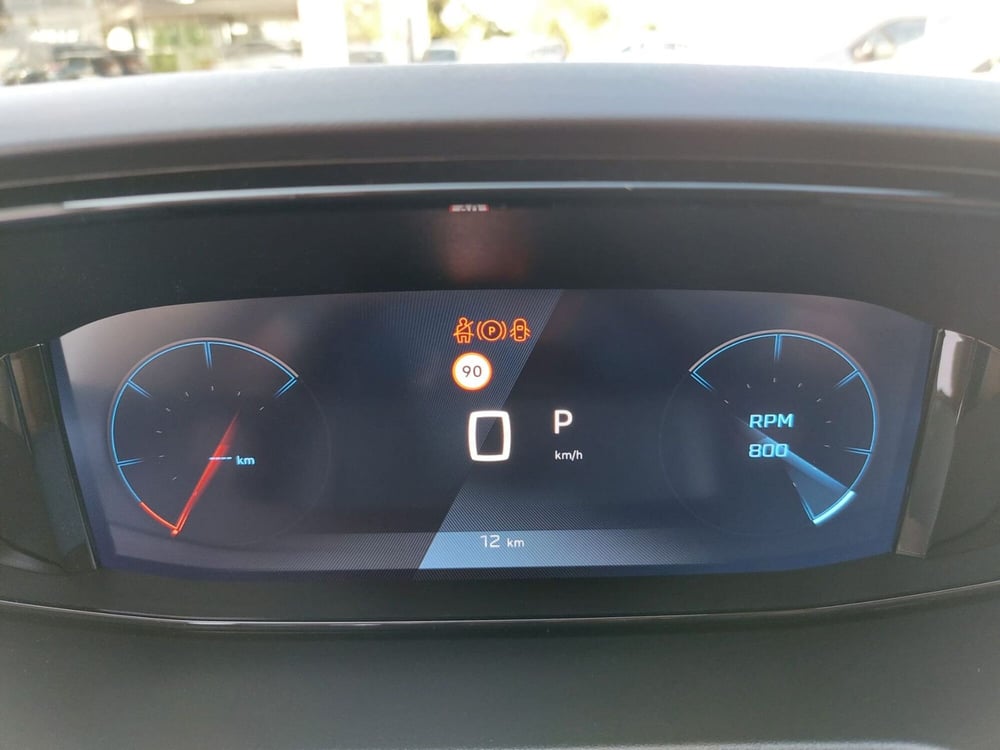 Peugeot Rifter nuova a Pavia (13)