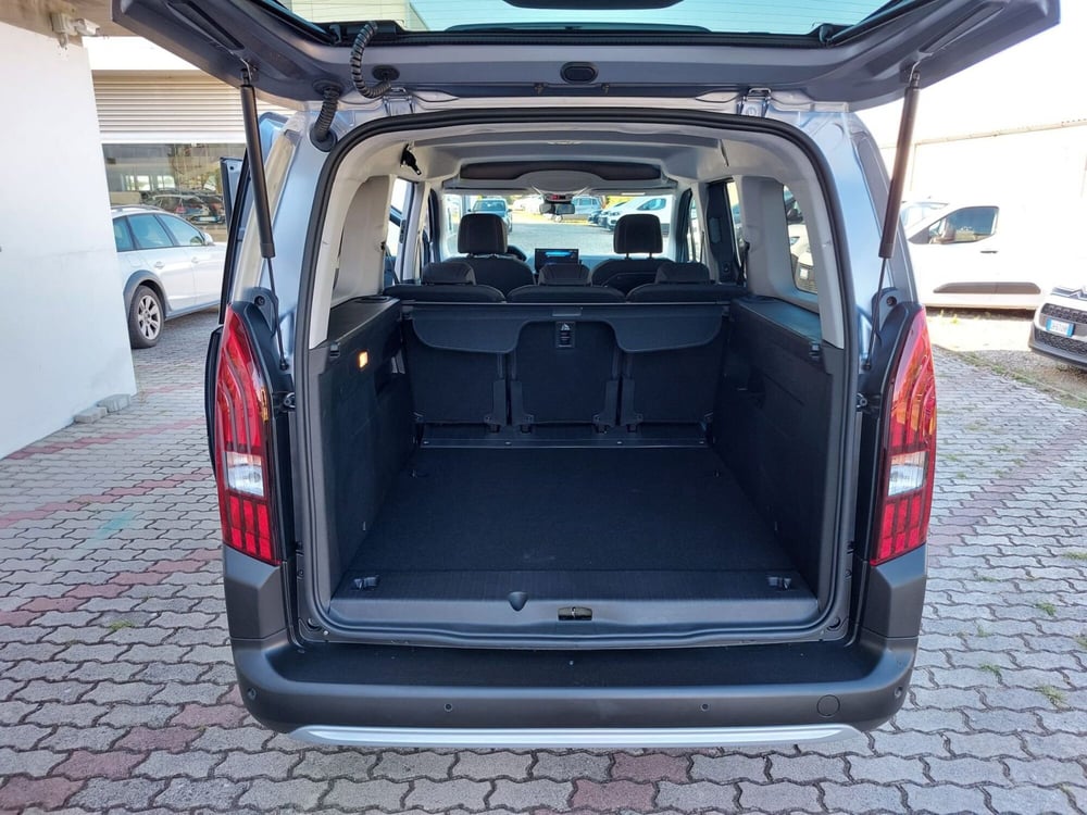 Peugeot Rifter nuova a Pavia (5)