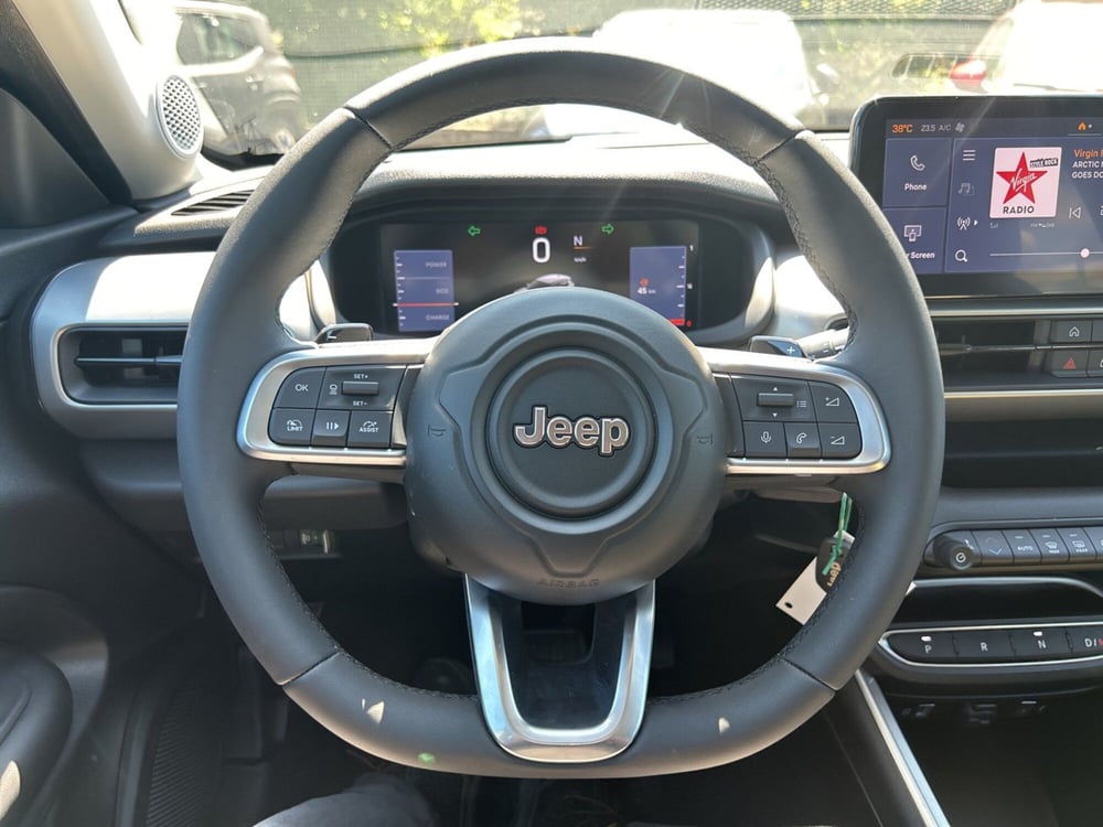 Jeep Avenger nuova a Roma (17)