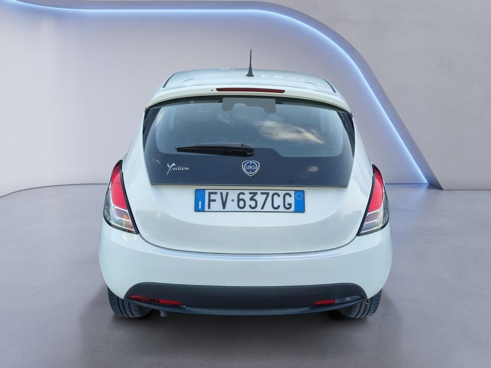 Lancia Ypsilon usata a Padova (5)