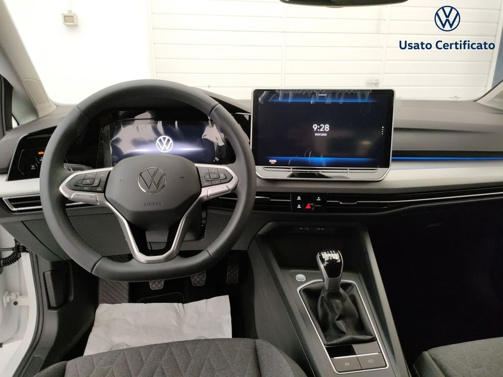 Volkswagen Golf nuova a Varese (12)