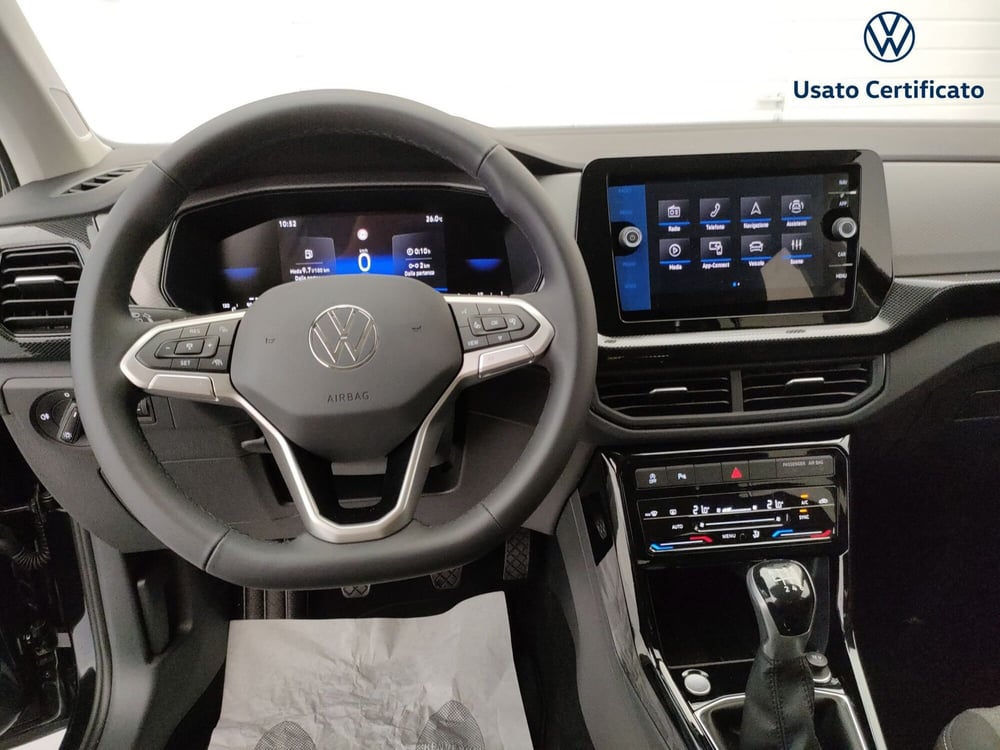 Volkswagen T-Cross nuova a Varese (14)