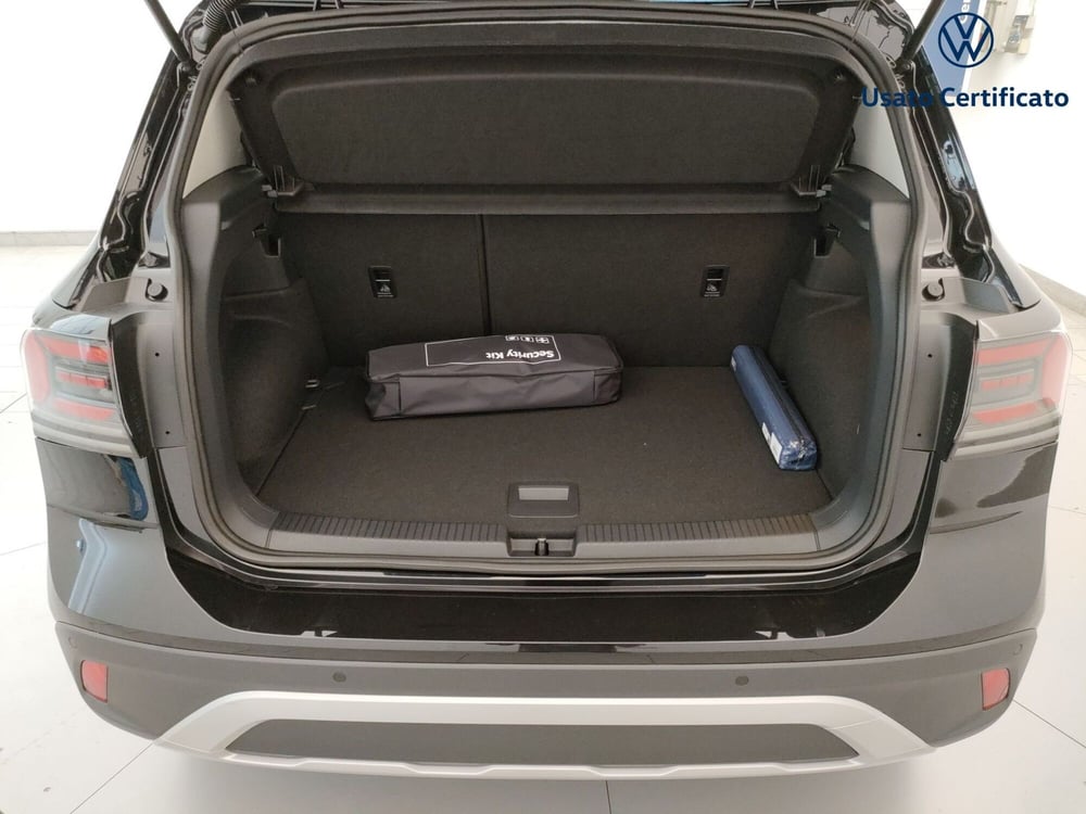 Volkswagen T-Cross nuova a Varese (9)