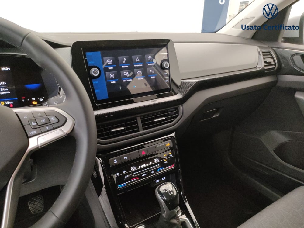Volkswagen T-Cross nuova a Varese (14)