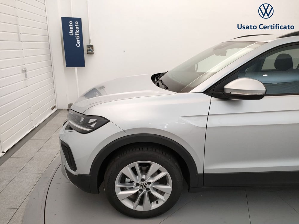 Volkswagen T-Cross nuova a Varese (8)