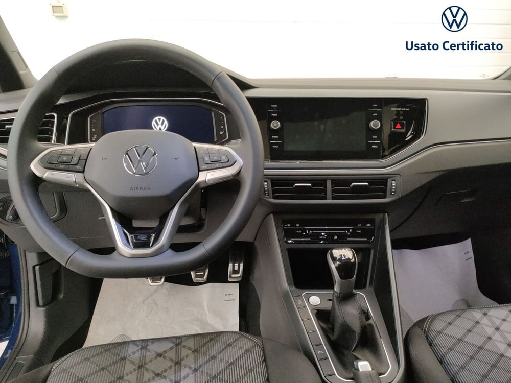 Volkswagen Taigo nuova a Varese (13)