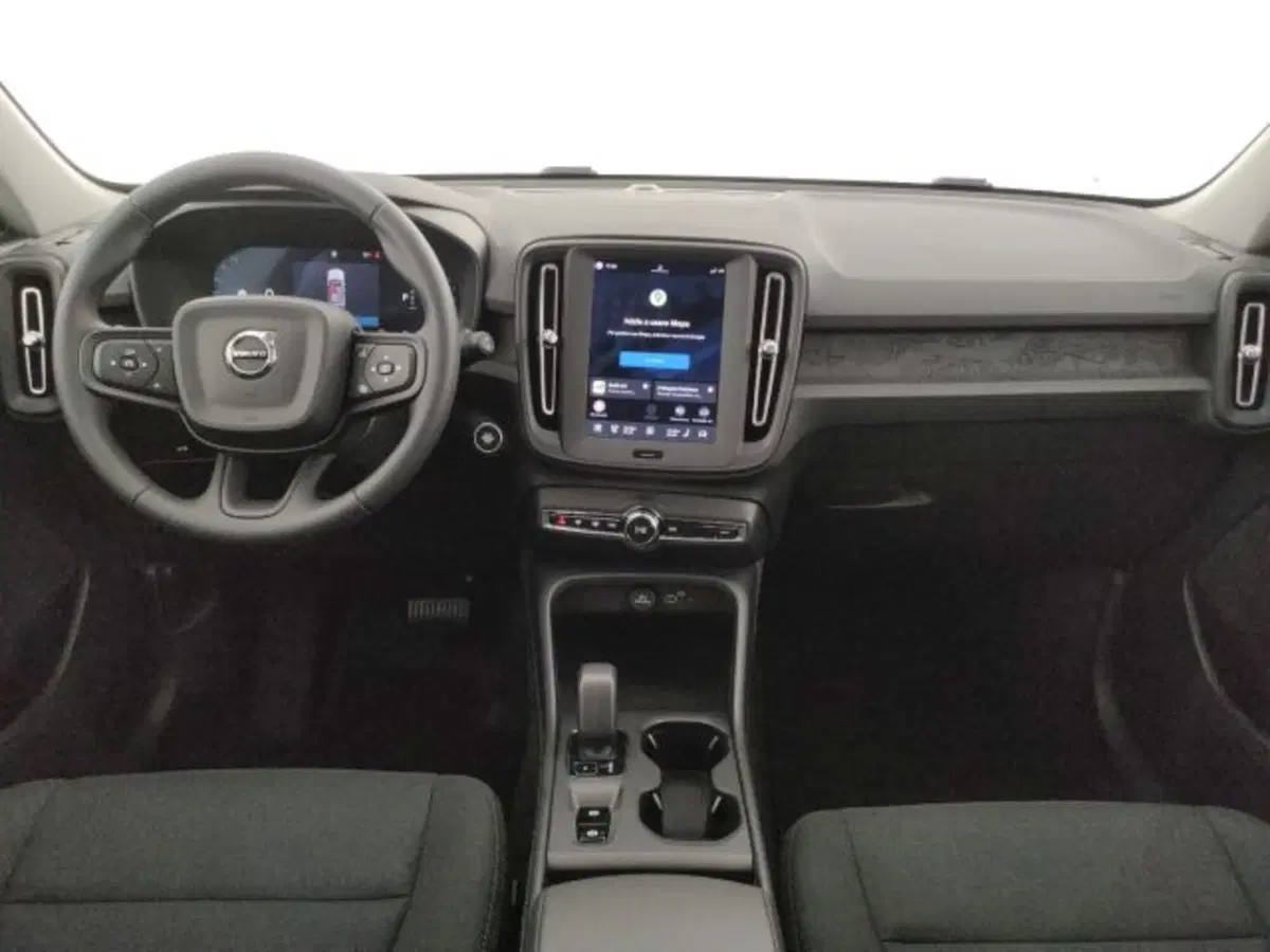 Volvo XC40 nuova a Modena (13)