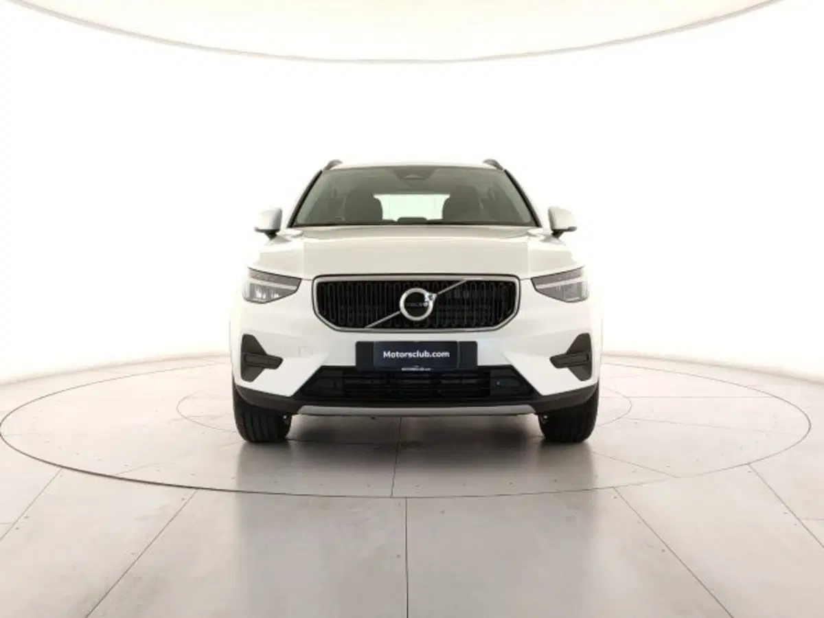 Volvo XC40 nuova a Modena (8)