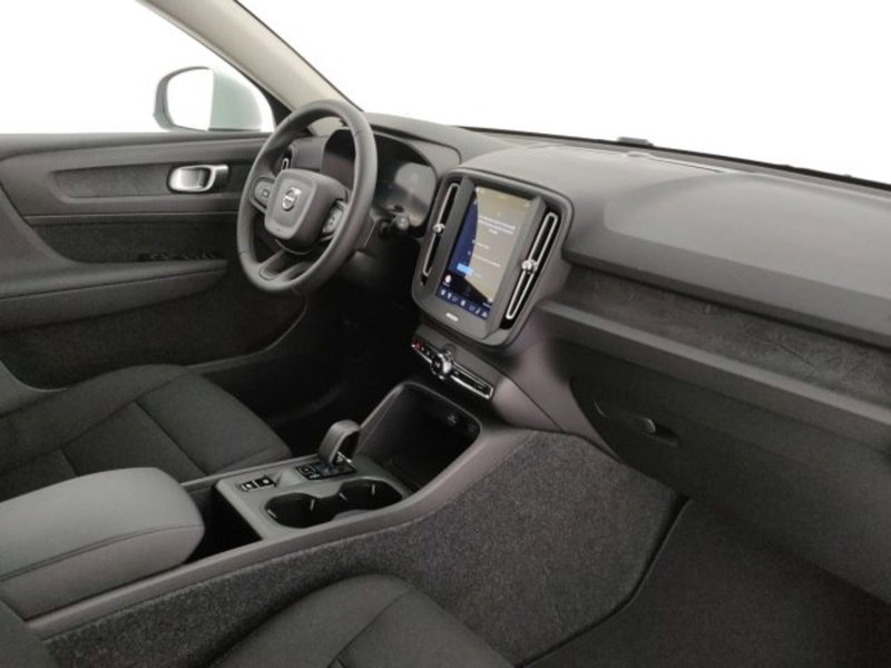 Volvo XC40 nuova a Modena (12)