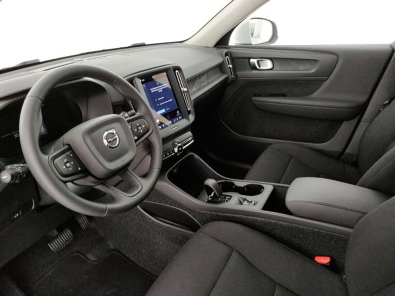 Volvo XC40 nuova a Modena (9)