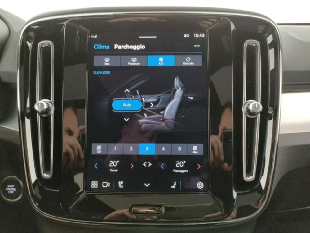 Volvo XC40 nuova a Modena (16)