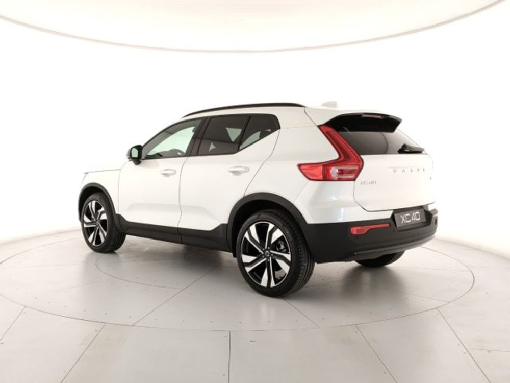 Volvo XC40 nuova a Modena (3)
