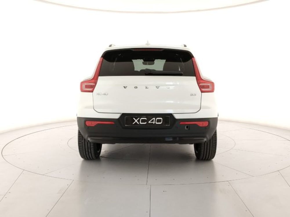 Volvo XC40 nuova a Modena (4)