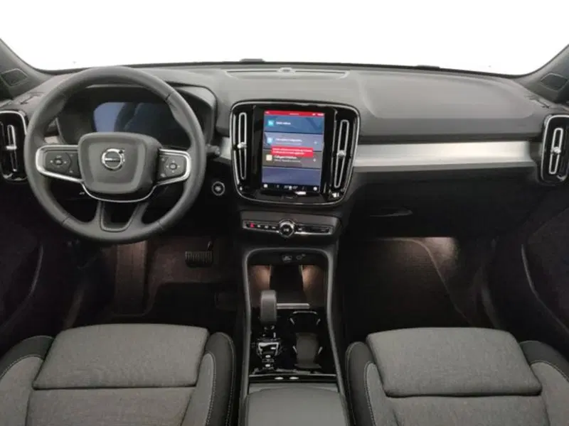 Volvo XC40 nuova a Modena (11)