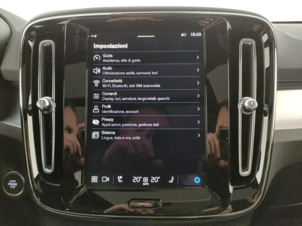 Volvo XC40 nuova a Modena (18)