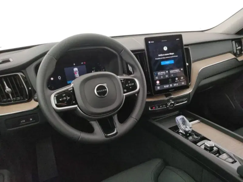 Volvo XC60 nuova a Modena (13)