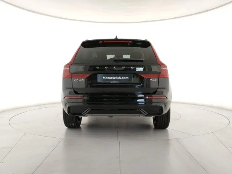 Volvo XC60 nuova a Modena (4)