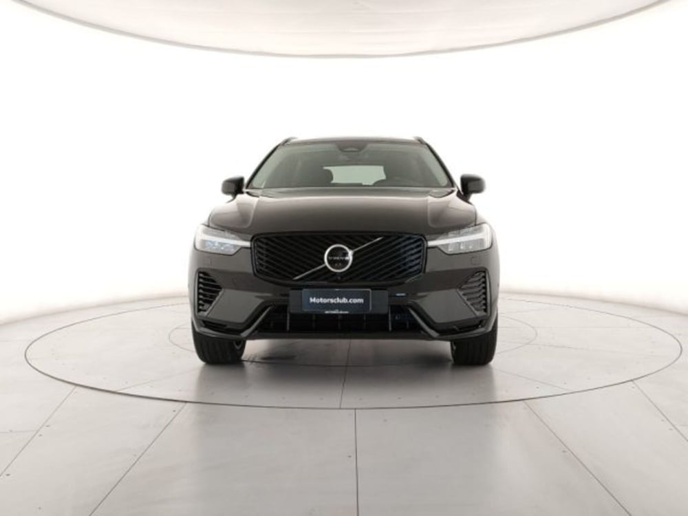 Volvo XC60 nuova a Modena (7)