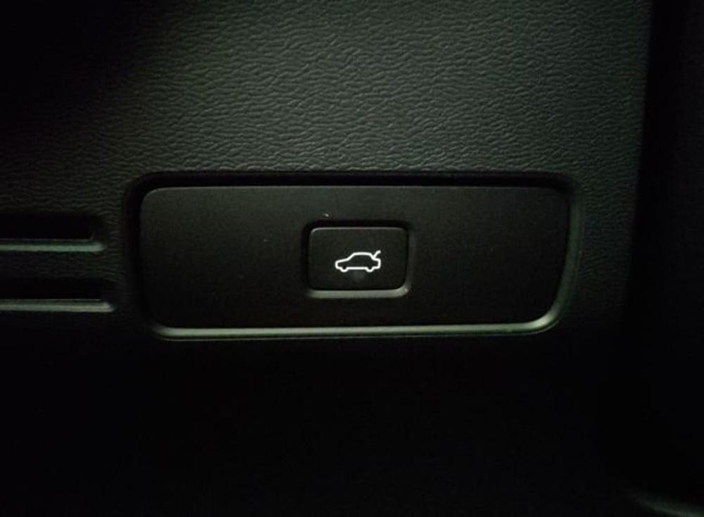 Volvo XC40 usata a Modena (18)