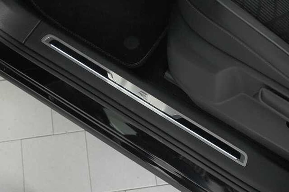 Volkswagen Tiguan usata a Como (15)