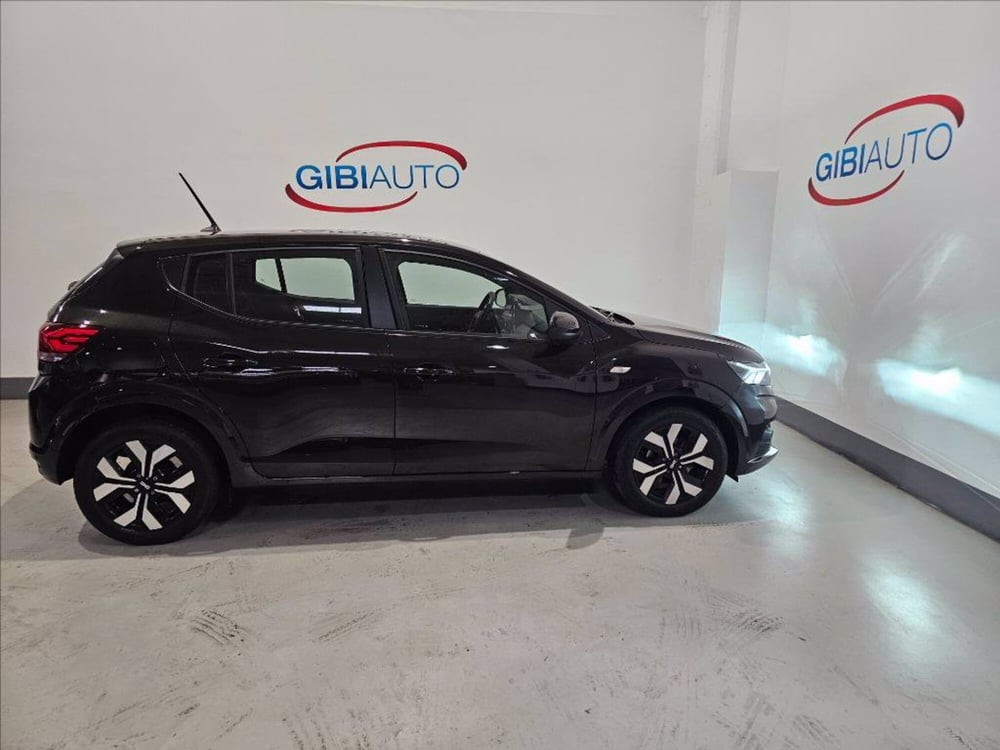 Dacia Sandero usata a Palermo (6)