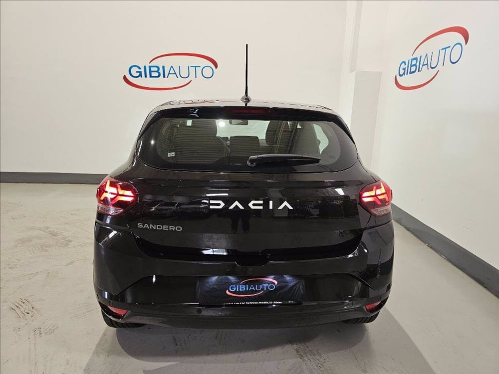 Dacia Sandero usata a Palermo (8)