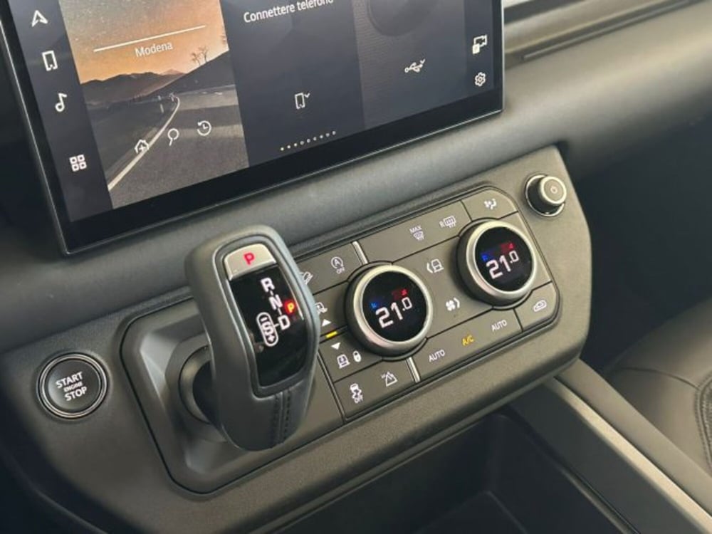 Land Rover Defender usata a Modena (14)