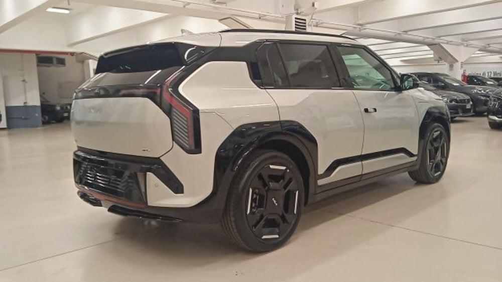 Kia EV3 nuova a Torino (5)