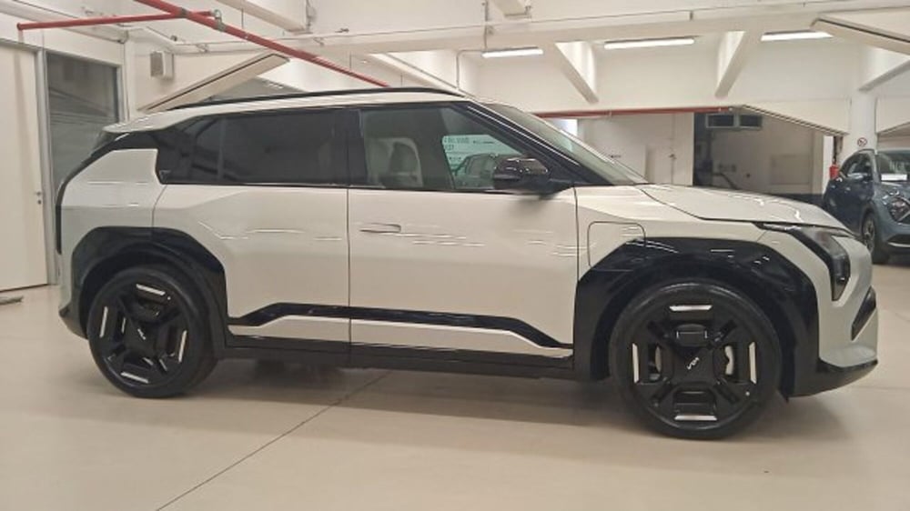 Kia EV3 nuova a Torino (6)