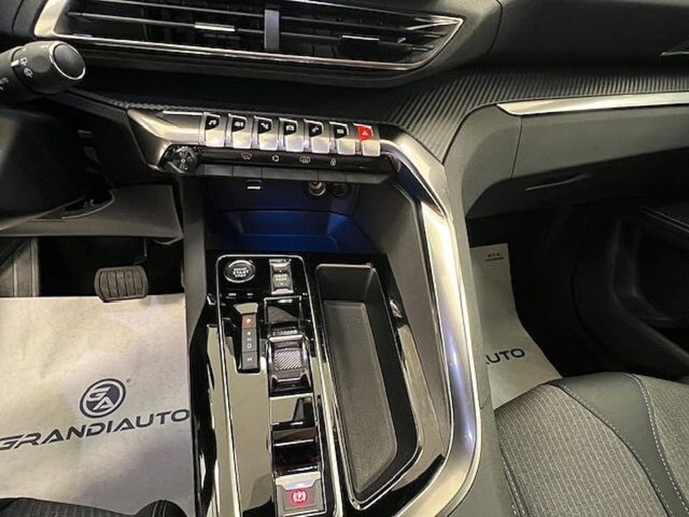 Peugeot 5008 usata a Alessandria (12)