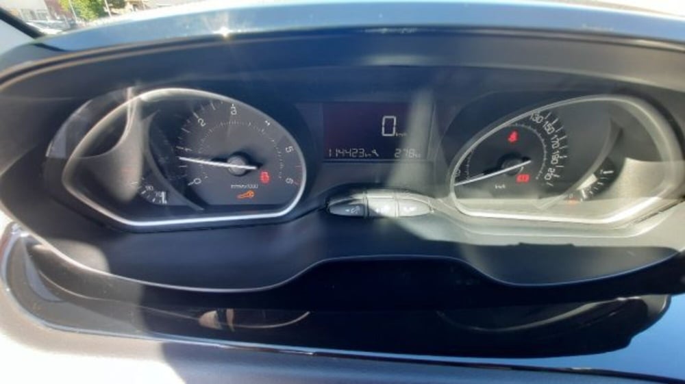 Peugeot 208 usata a Bologna (10)